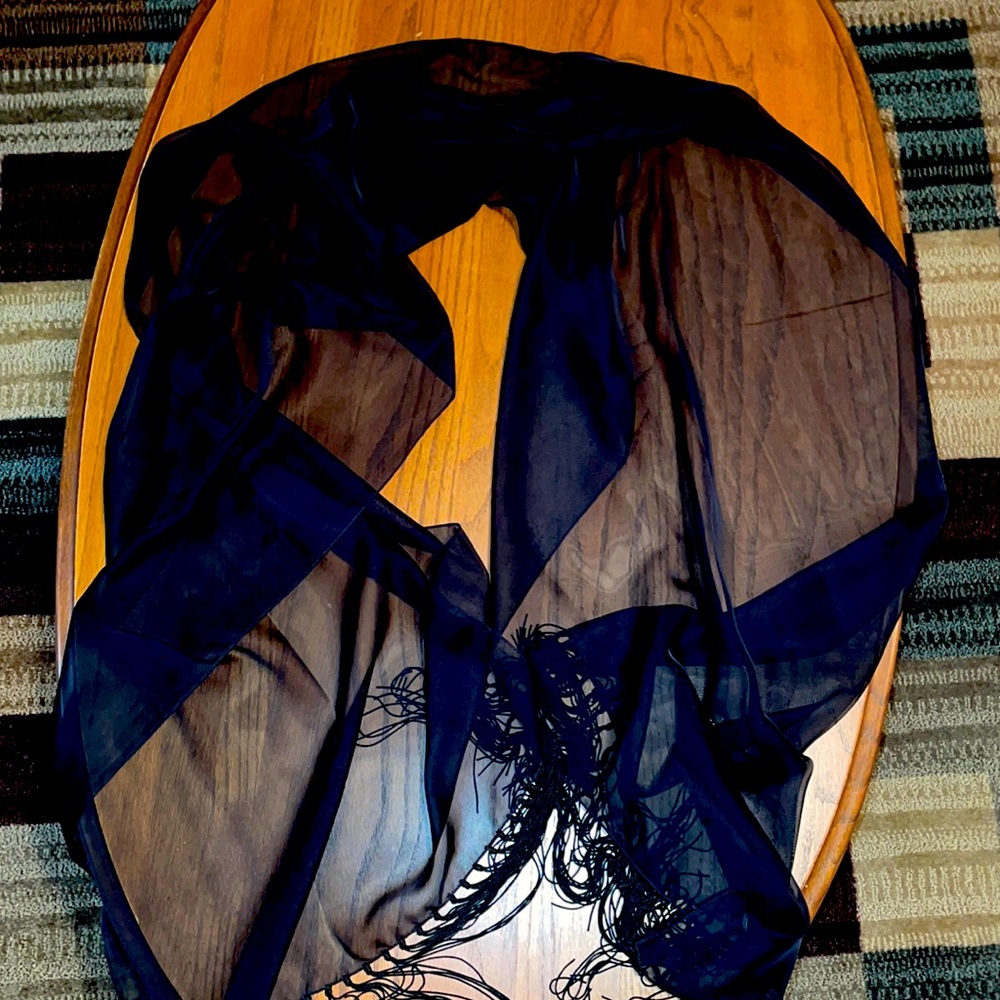Black shawl